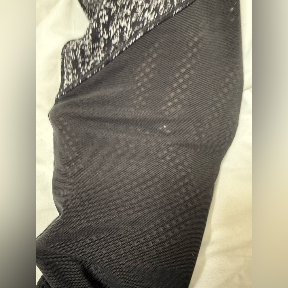 Lululemon Fit Physique Tight - Picture 7 of 13